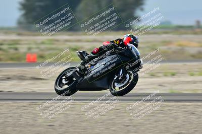 media/Apr-18-2025-TrackDaz (Fri) [[45f5874c44]]/B Group/Session 2 (Turn 7)/